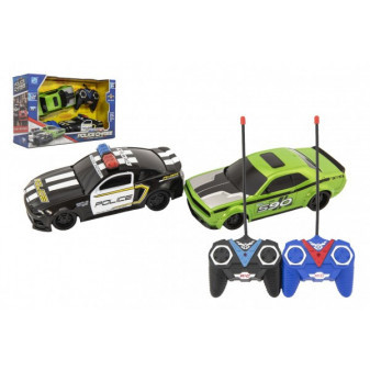 Auto RC 2ks policajná naháňačka plast zelené 18cm na diaľk. ovl. na bat. v krabici 36x22x12