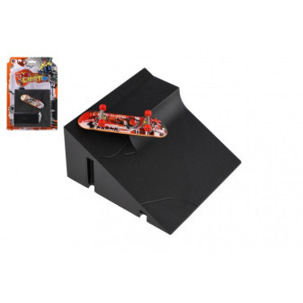 Skateboard prstový skrutkovací s rampou plast mix druhov na karte 20x29x7cm