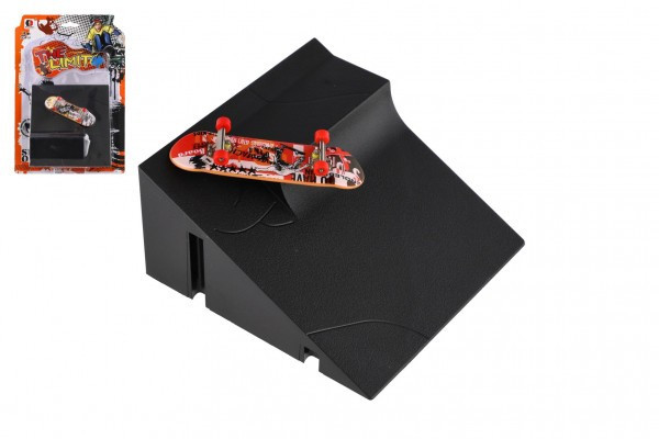 Skateboard prstový skrutkovací s rampou plast mix druhov na karte 20x29x7cm