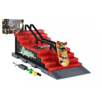 Skatepark - skateboard prstový skrutkovací s rampou plast 8cm s doplnkami mix druhov v krabici 28x18