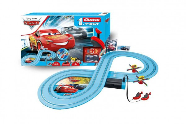 Autodráha Carrera First Autá/Cars 2,4 m plast +2 autá na bat. v krabici 50x30x7cm