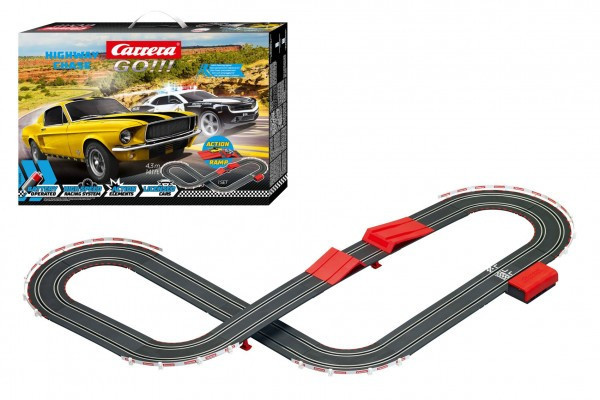 Autodráha Carrera GO!!! 63519 Highway Chase 4,3 m + 2 autá v krabici 54x36x7cm