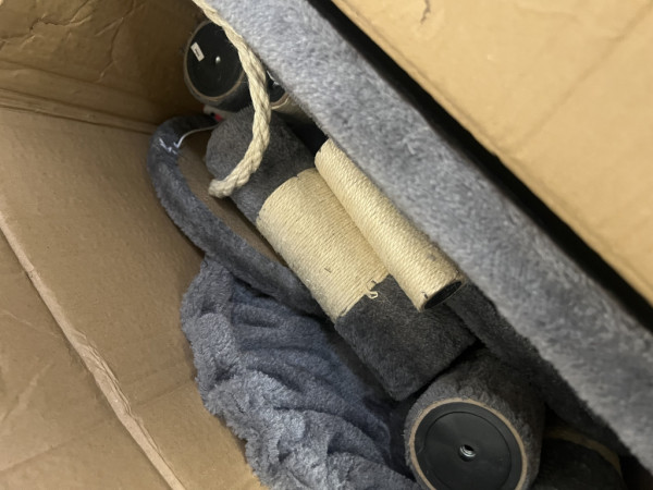 Škrabadlo pre mačky 118 cm Šedé 2DAZ067